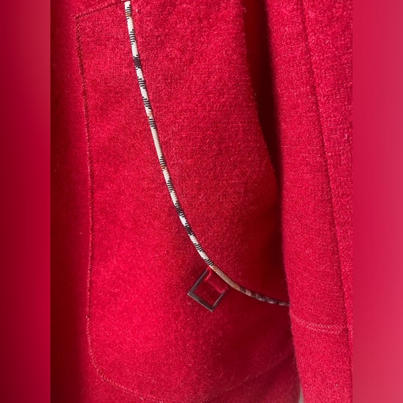 ❄️ Red coat -jacket with plaid accents. - Picture 11 of 12